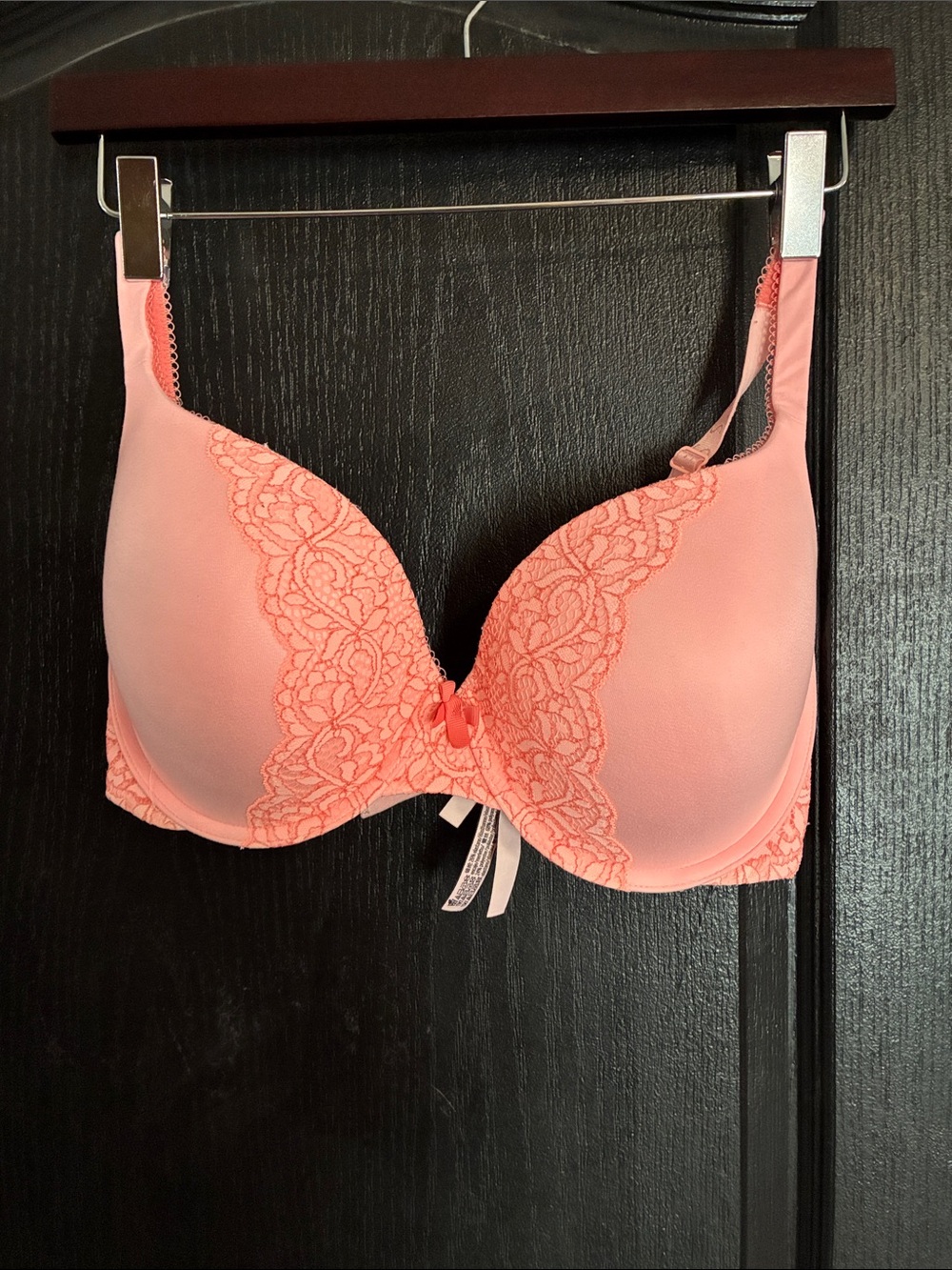 36dd Victoria's Secret Coral Lace Push-Up Bra